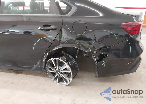 2024 Kia Forte Lxs z USA, uszkodzony, nr VIN 3KPF24AD4RE837156